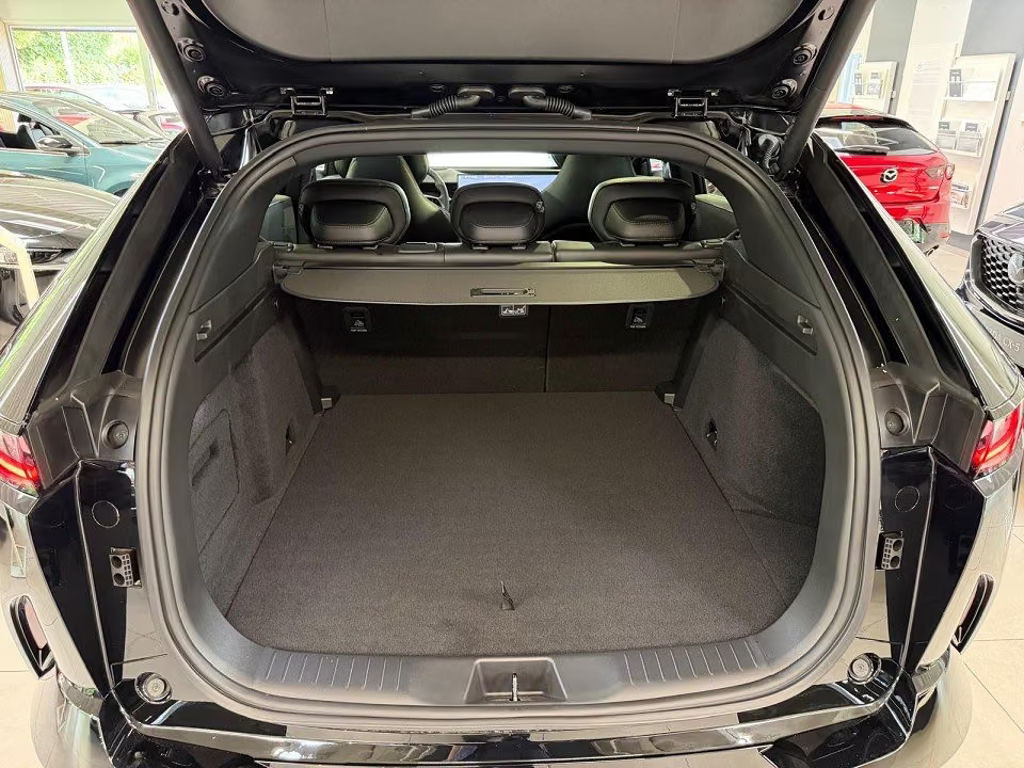 Mazda CX-6e