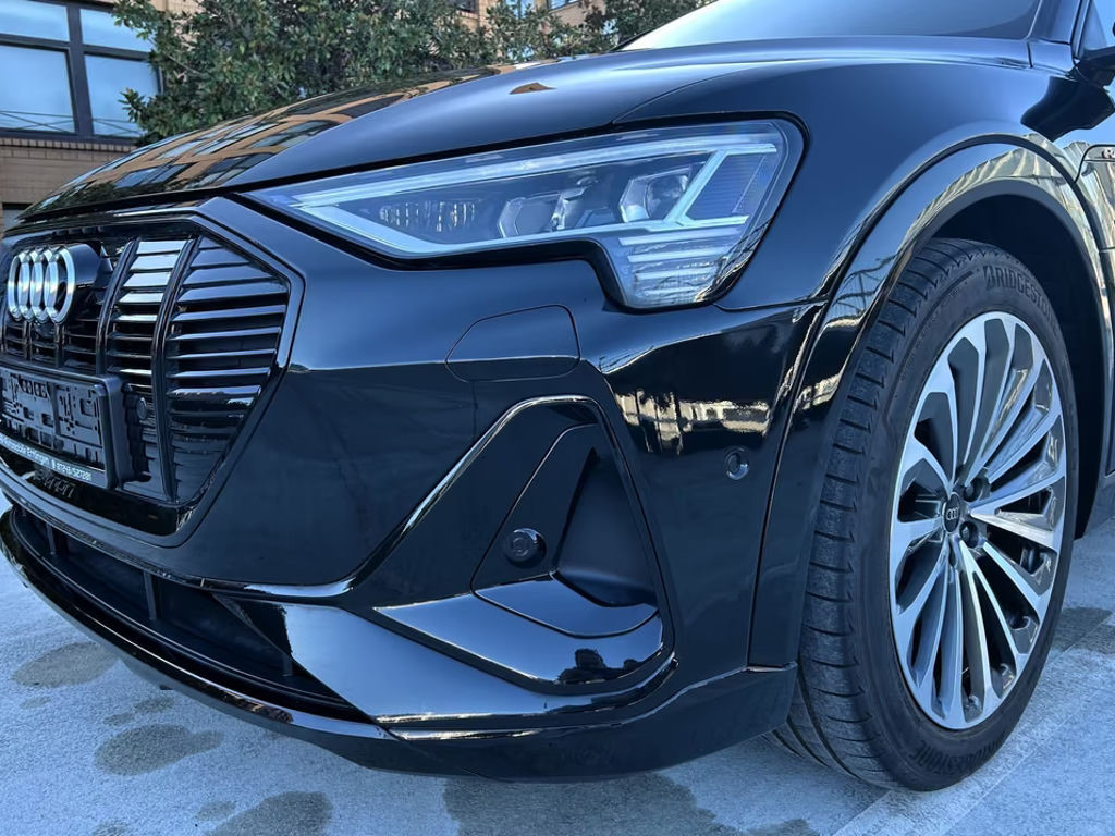 Audi e-tron