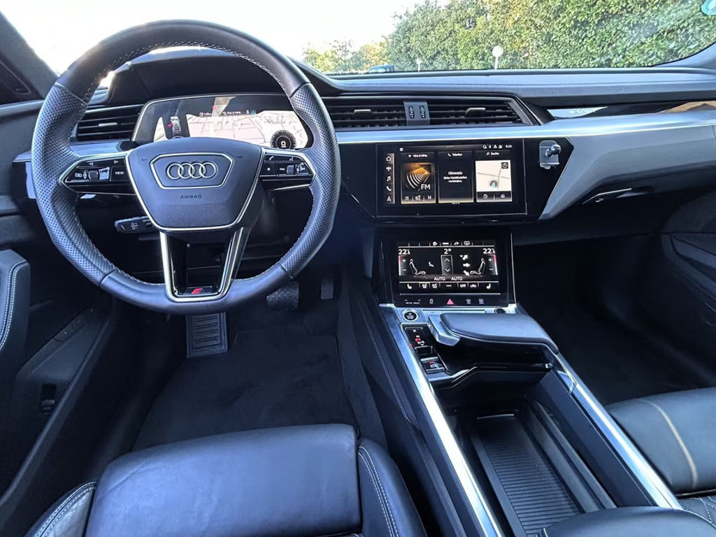Audi e-tron