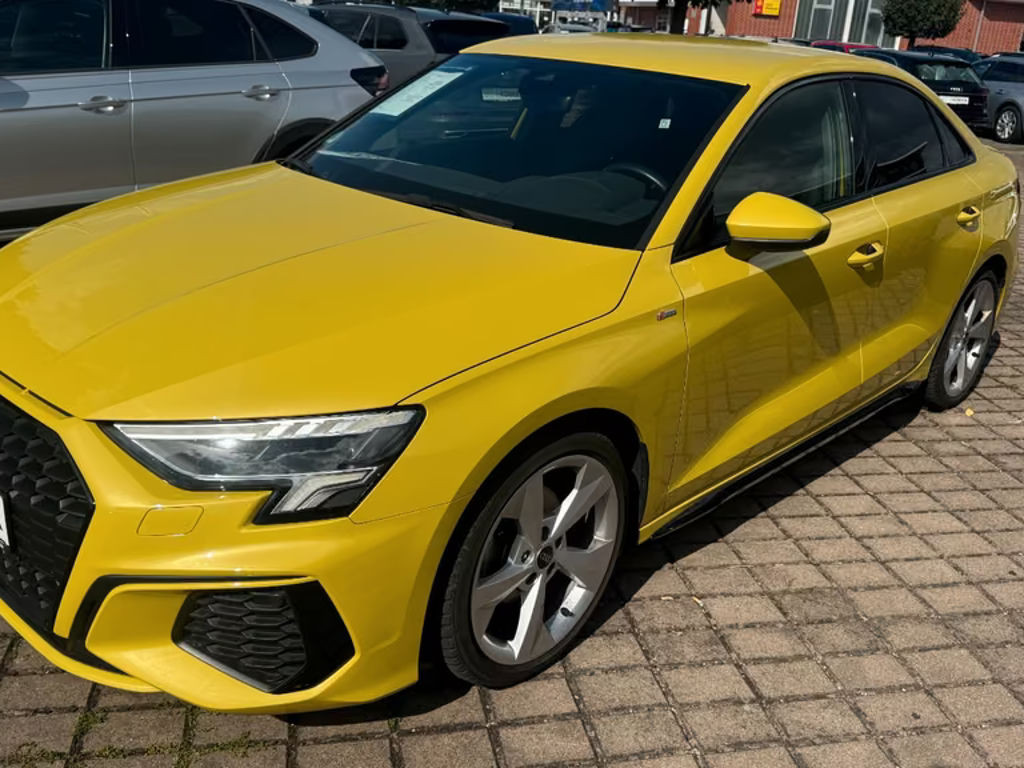 Audi A3 Sedan S-Line 35 TFSI