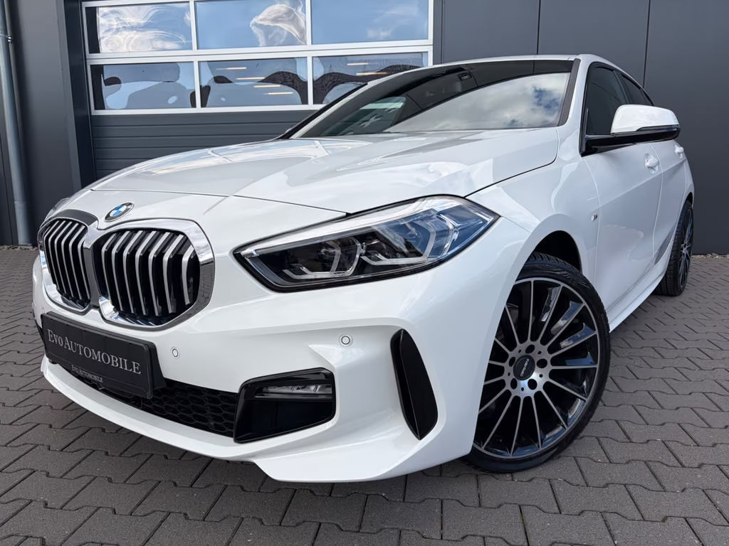 BMW 1 Serie 118 M-Sport Sedan 118i