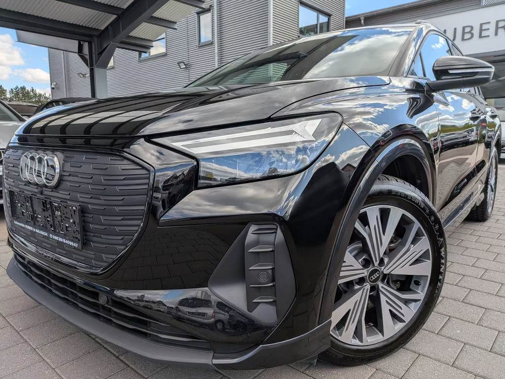 Audi Q4 e-tron Quattro Advance