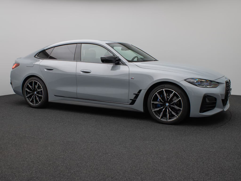 BMW M440