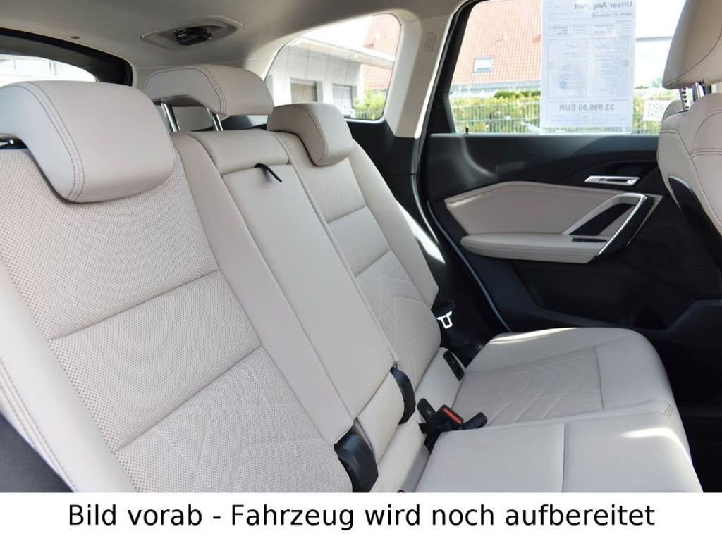 BMW iX1