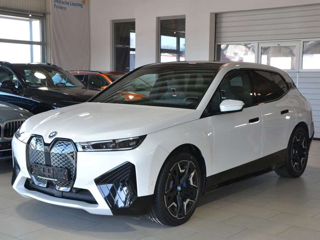 BMW iX xDrive