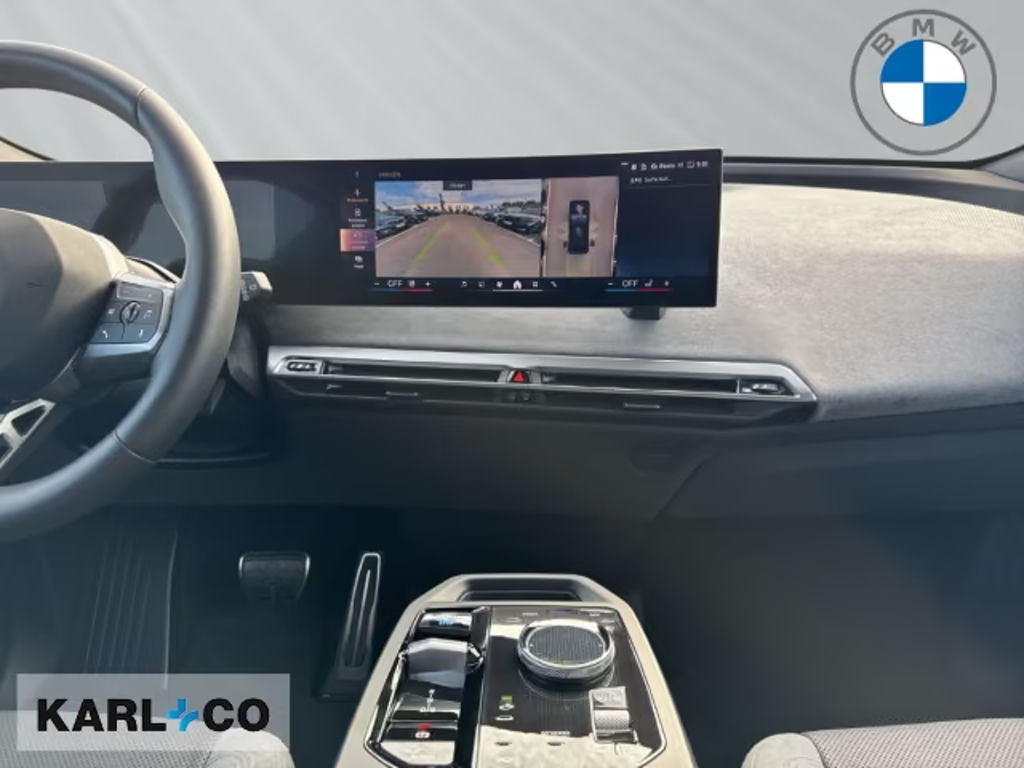 BMW iX