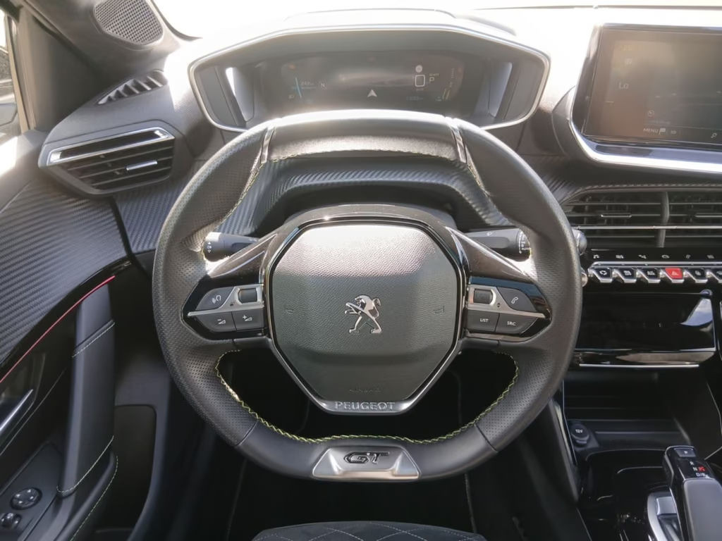 Peugeot e-208
