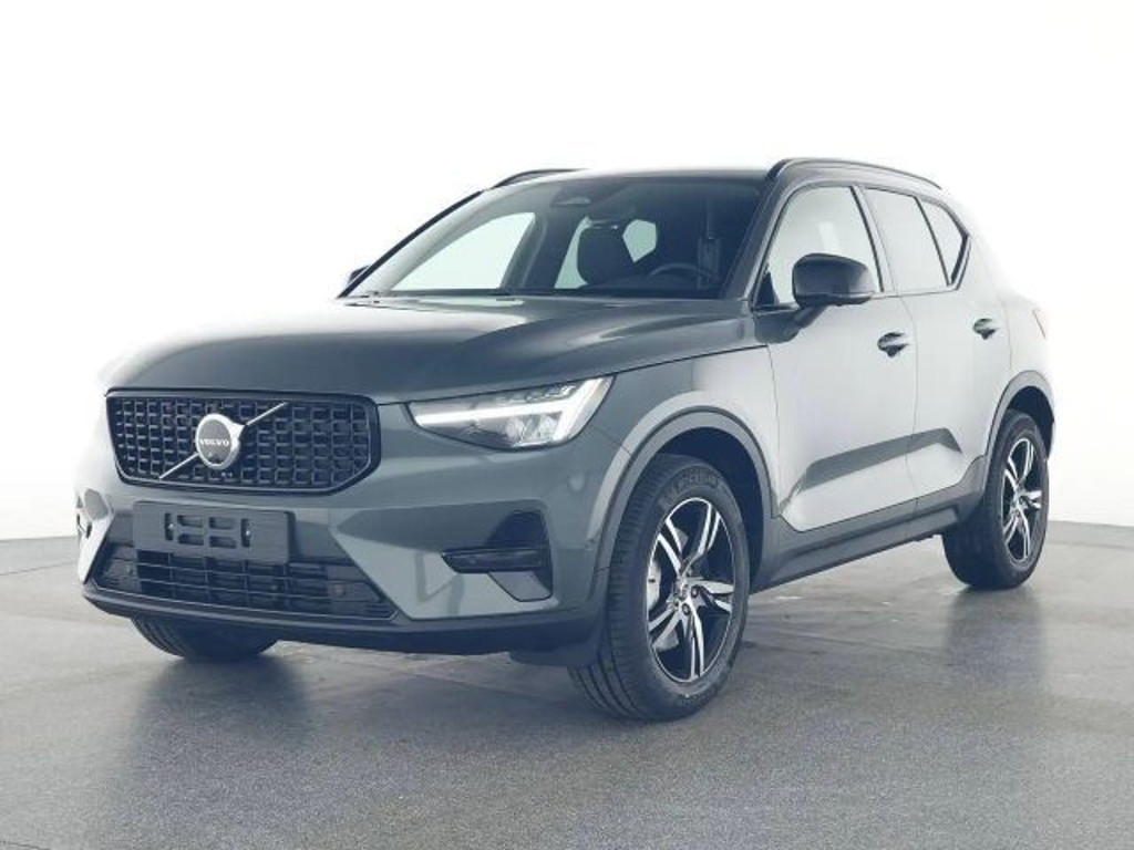 Volvo XC40 Plus Dark