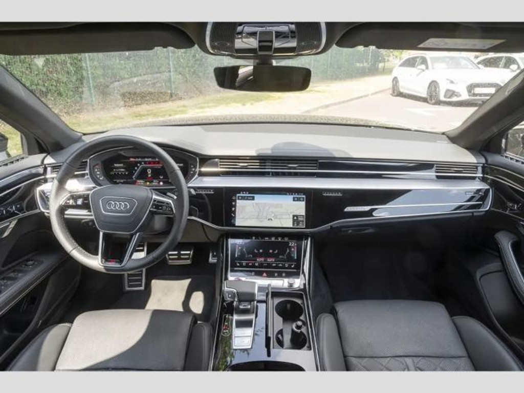 Audi S8
