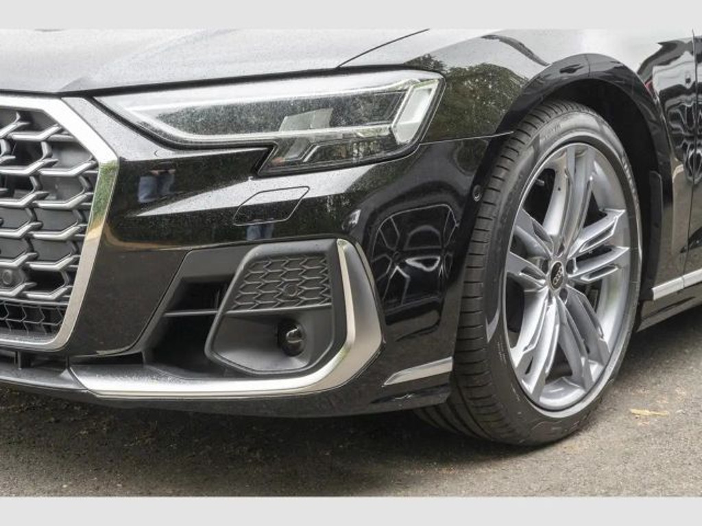Audi S8