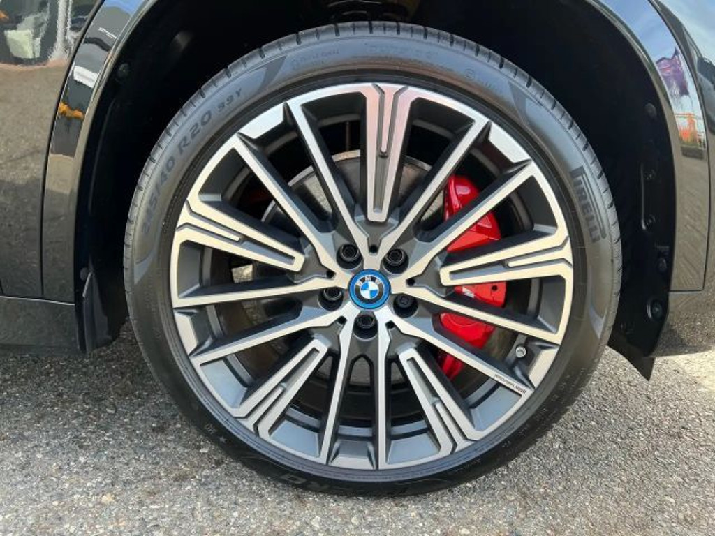 BMW iX1