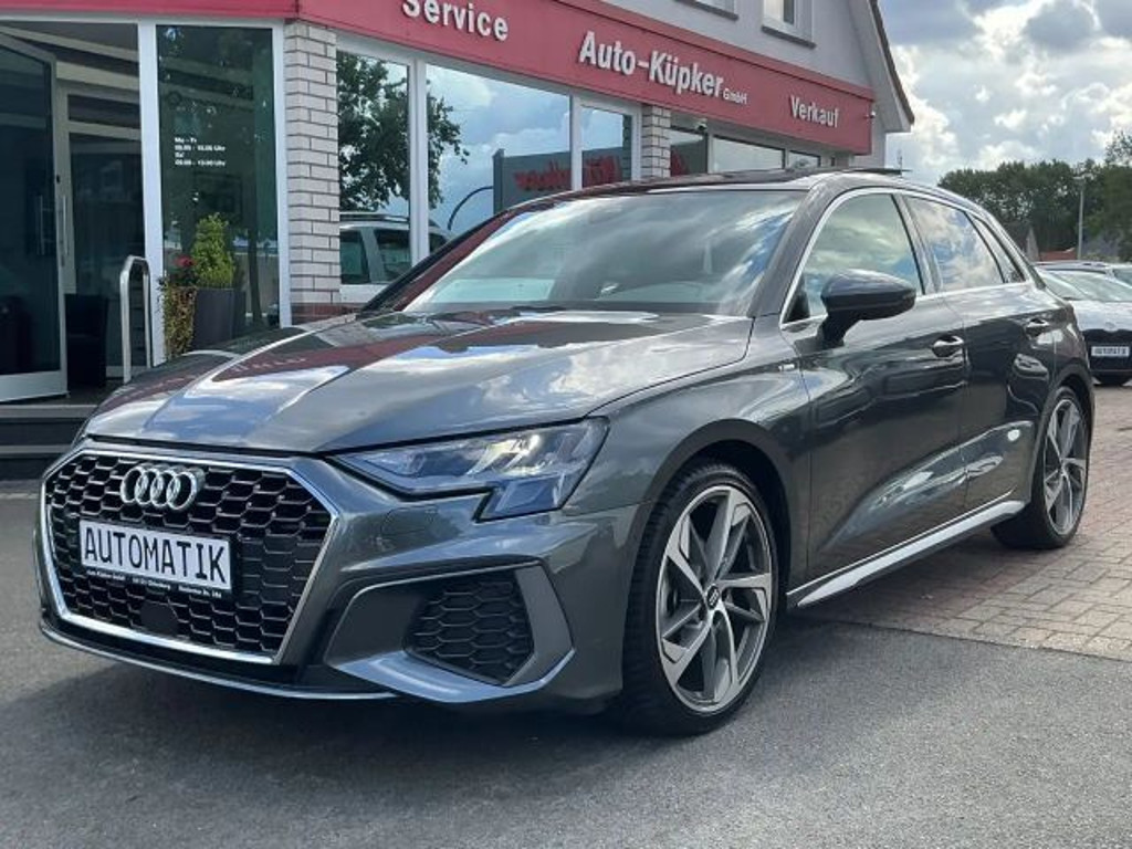 Audi A3 Sportback Sedan S-Line 1.5 TFSI