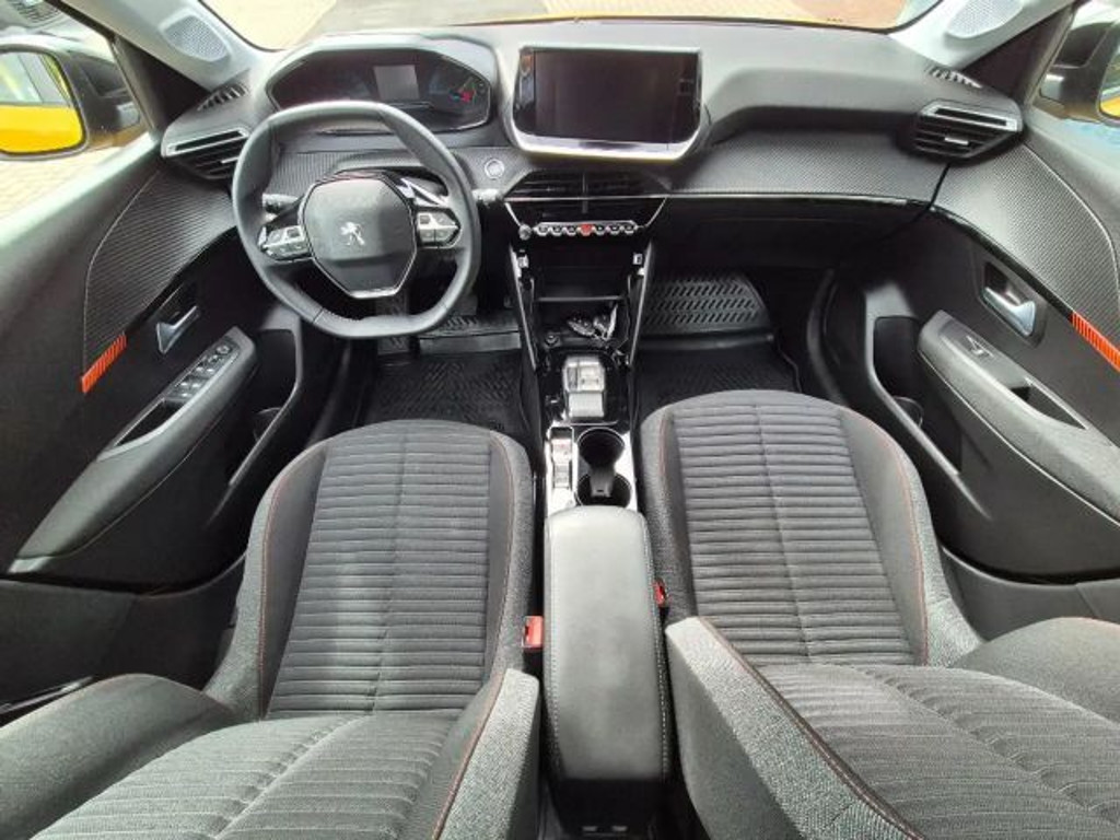Peugeot e-208
