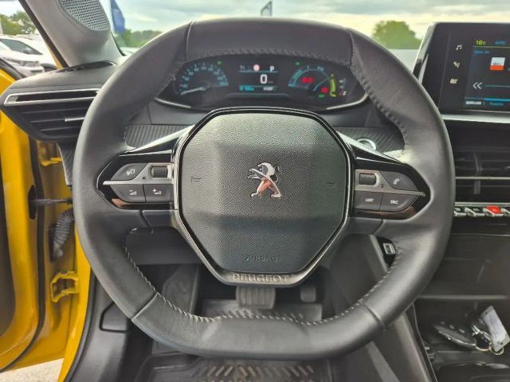 Peugeot e-208