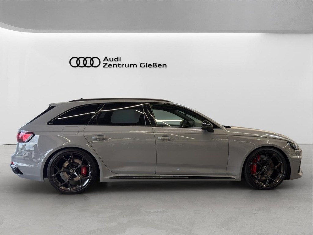 Audi RS4