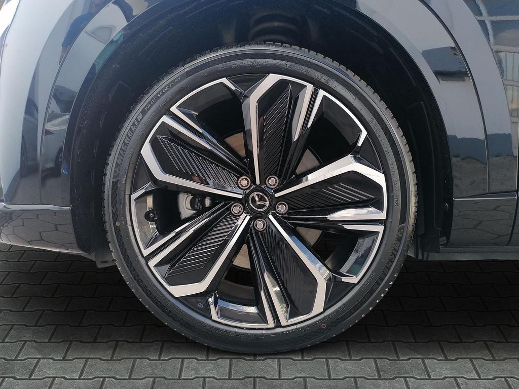 Mazda CX-6e