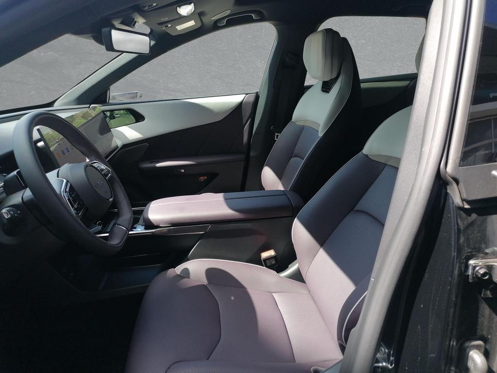 Mazda CX-6e