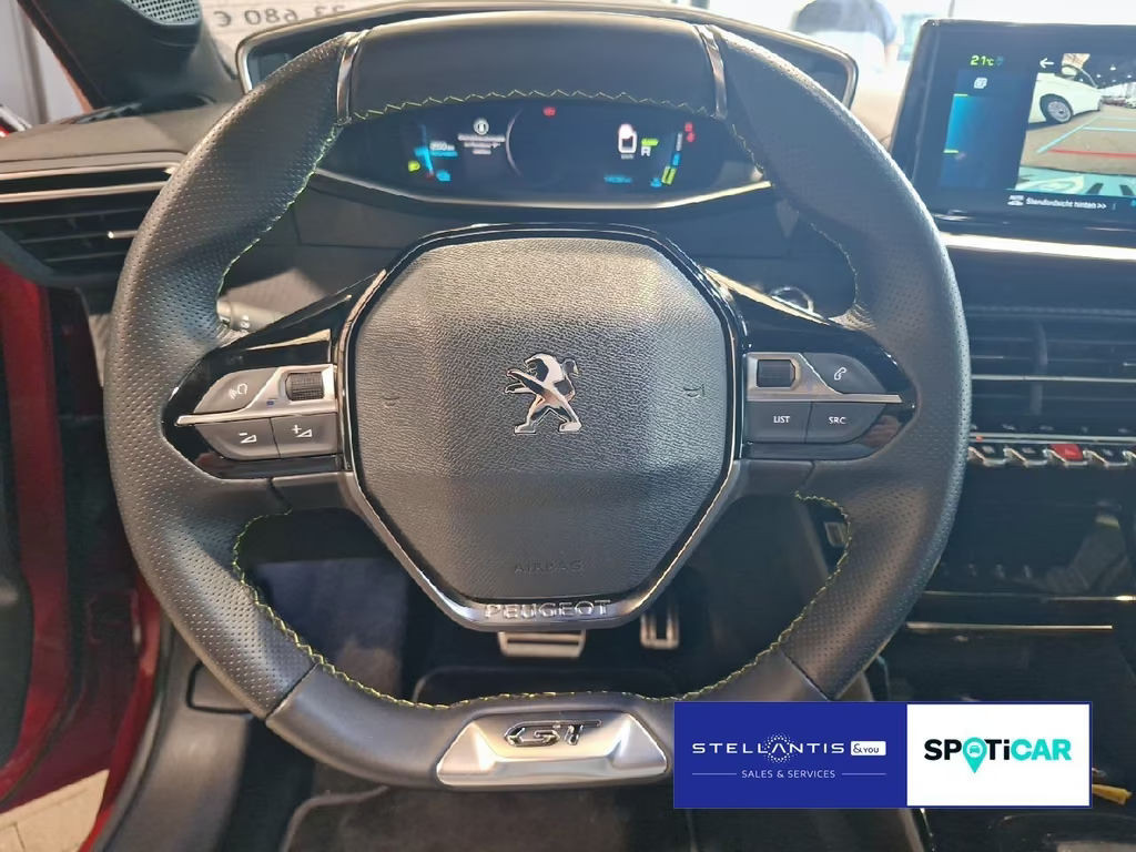 Peugeot e-208