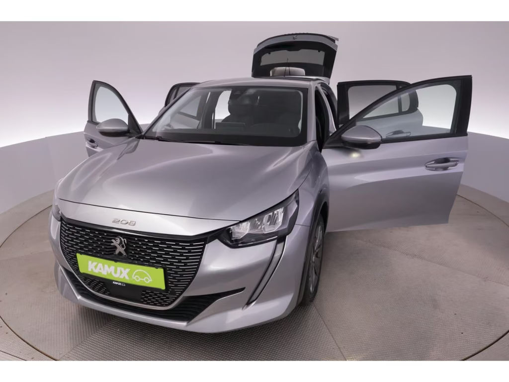 Peugeot e-208