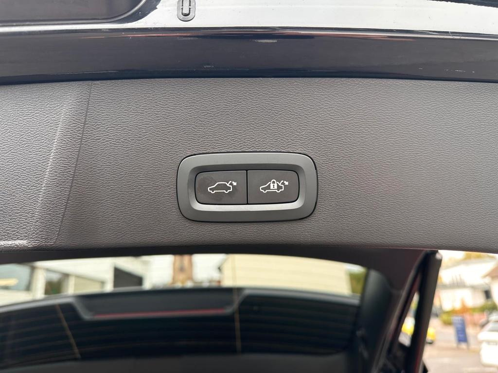 Volvo EX40