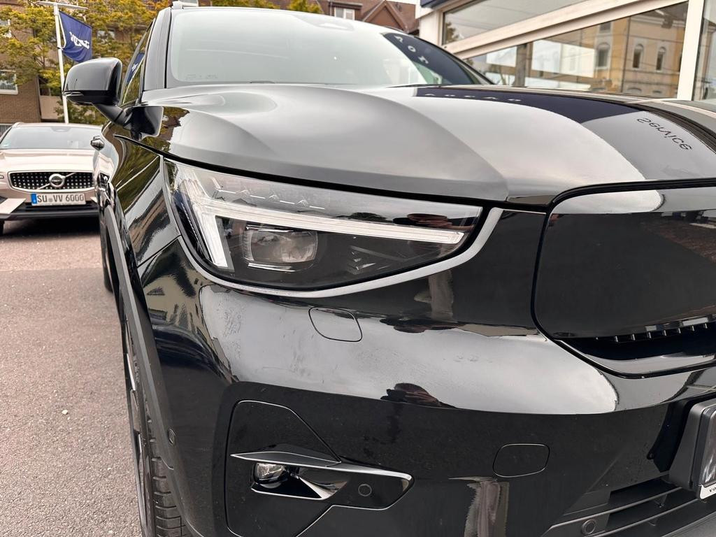 Volvo EX40