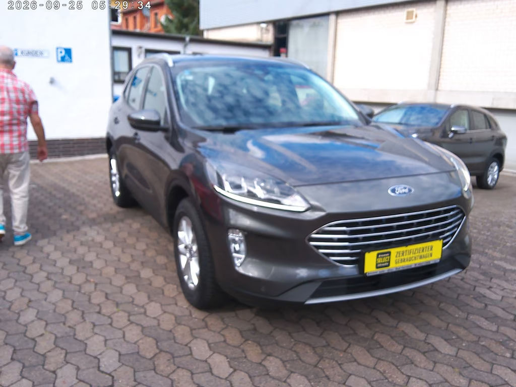 Ford Kuga Titanium Hybrid