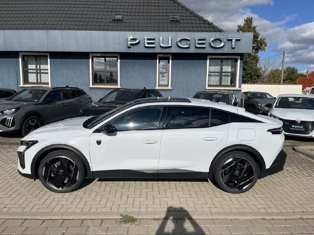 Peugeot 408