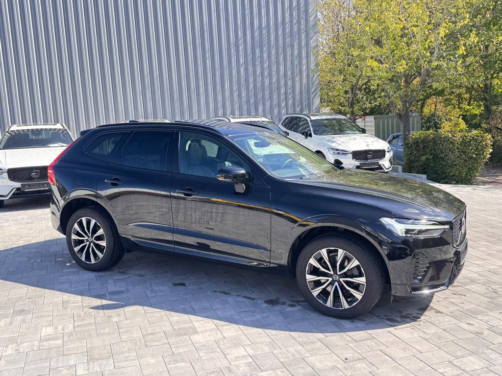 Volvo XC60 Plus Dark