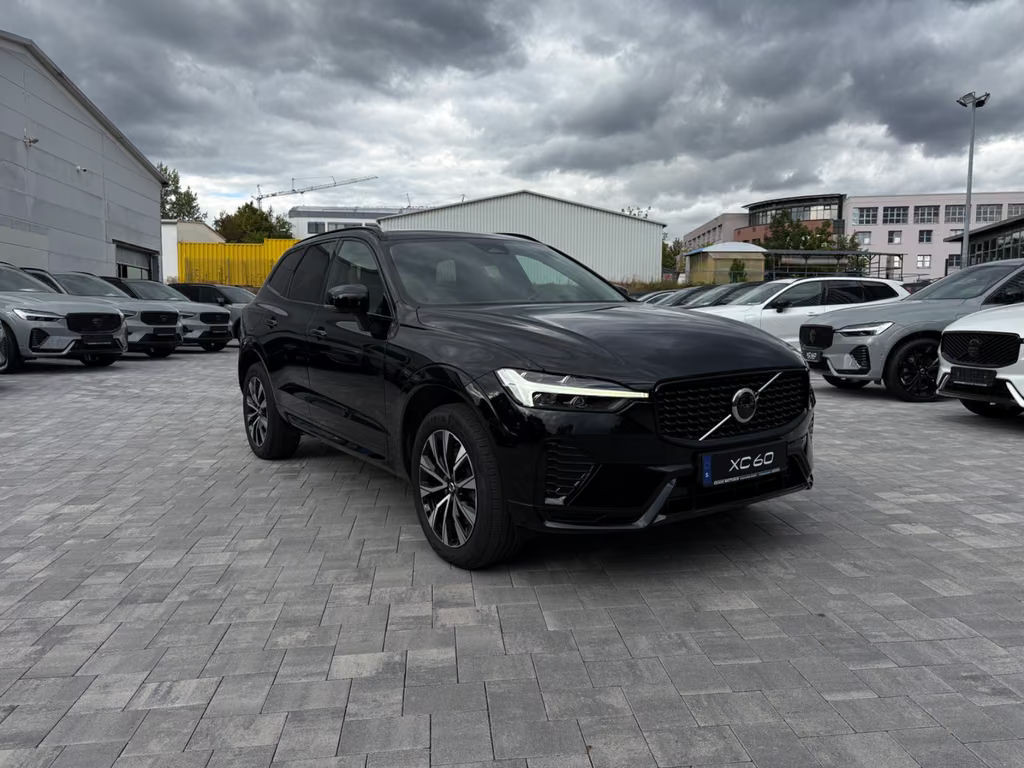 Volvo XC60 AWD Plus Dark