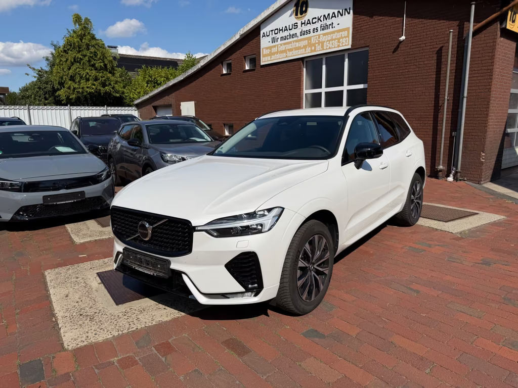 Volvo XC60 AWD Plus Dark