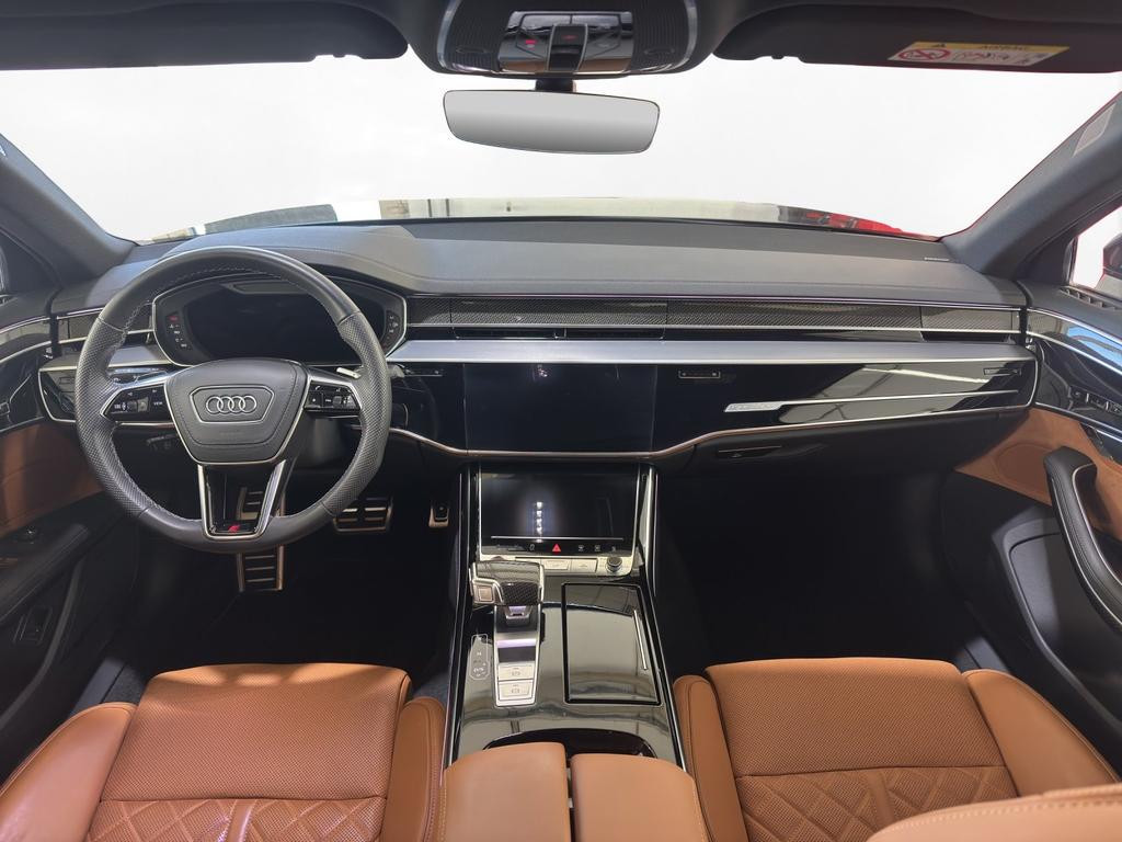 Audi S8