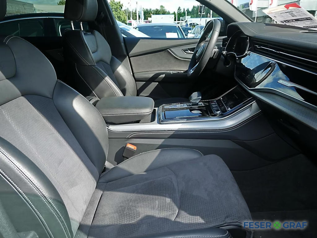 Audi SQ8