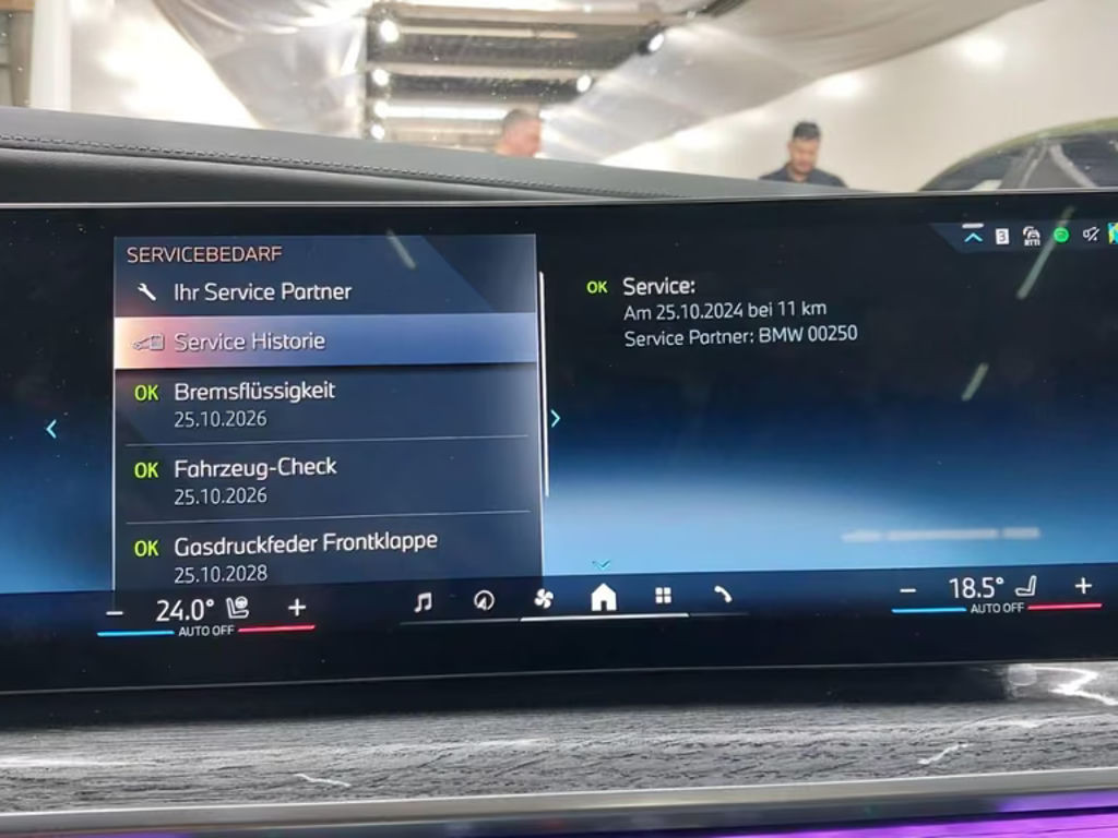 BMW i7