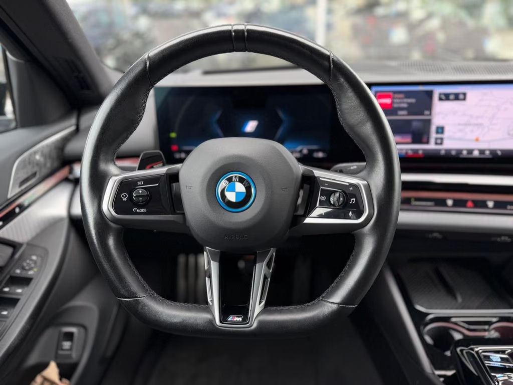 BMW i5