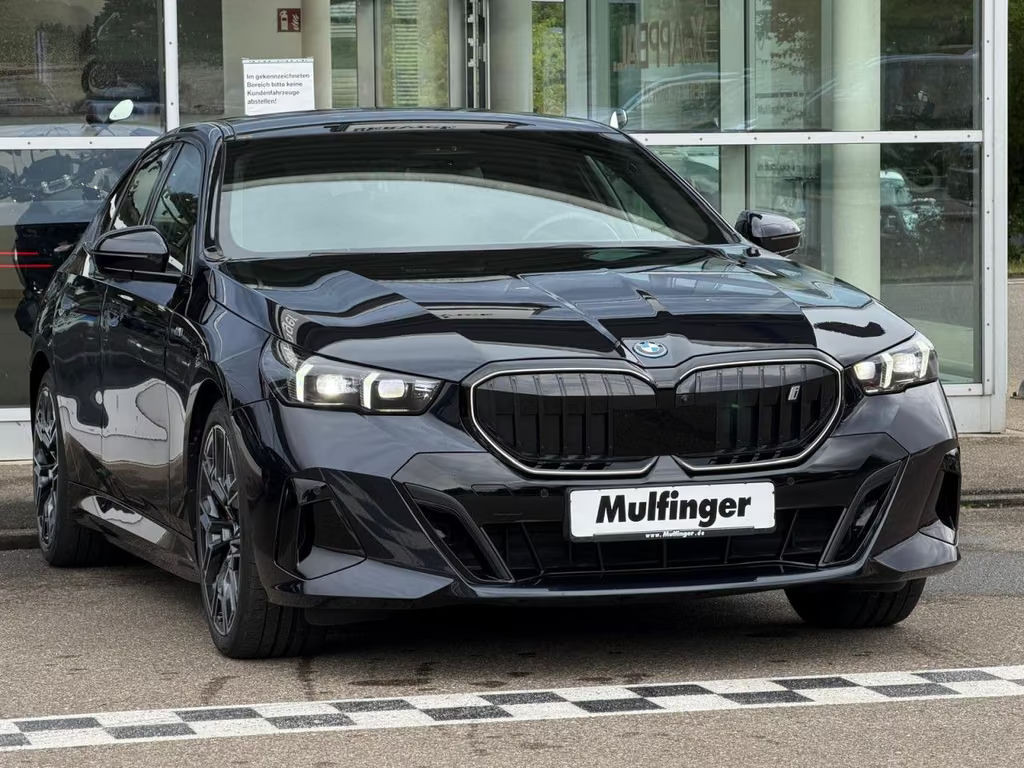BMW i5