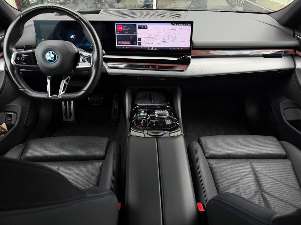 BMW i5
