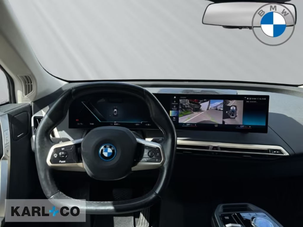 BMW iX