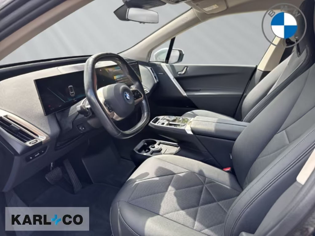 BMW iX