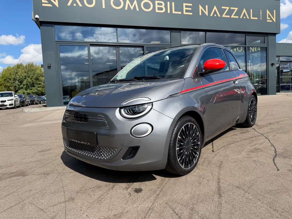 Fiat 500e La Prima