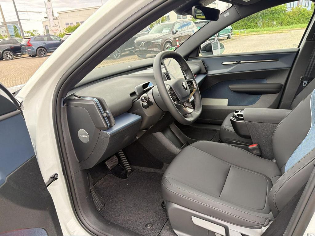 Volvo EX30
