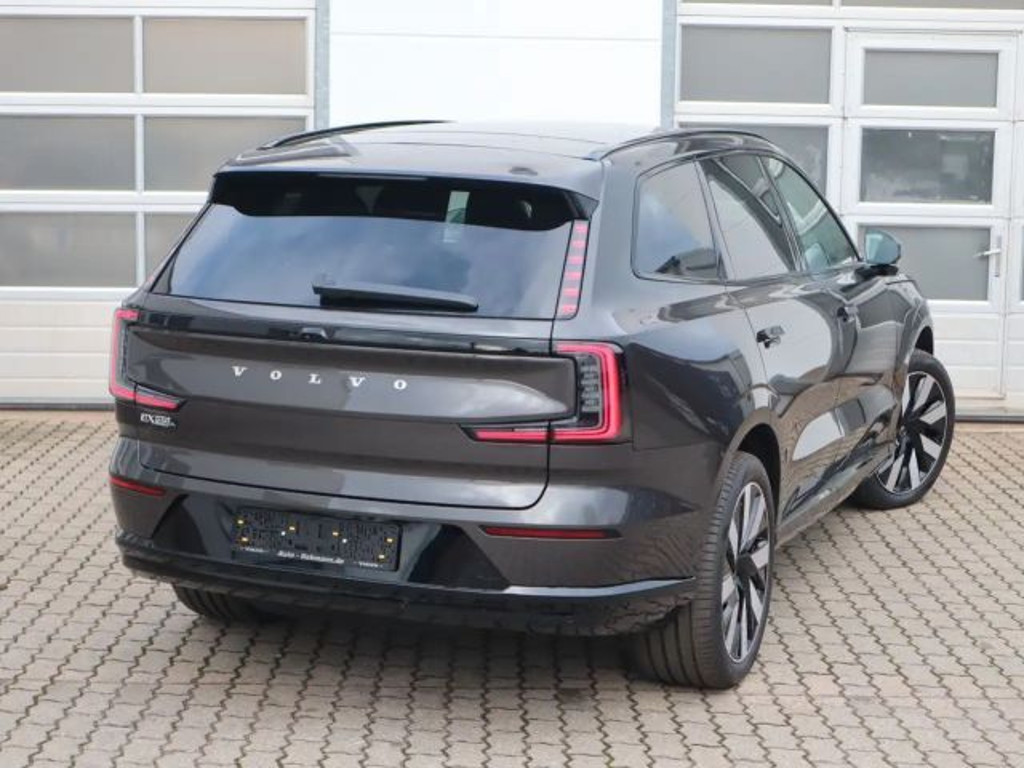 Volvo EX90