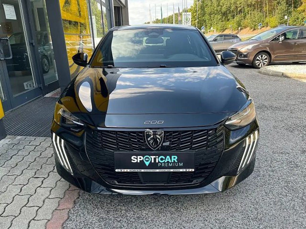 Peugeot e-208