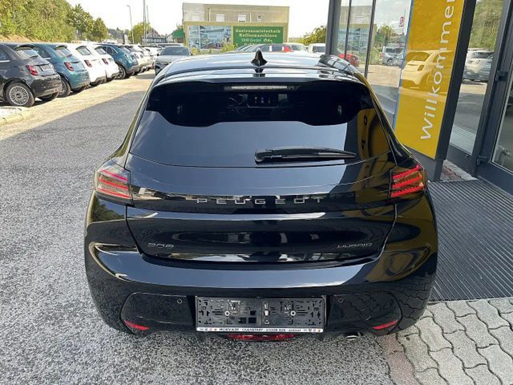 Peugeot e-208