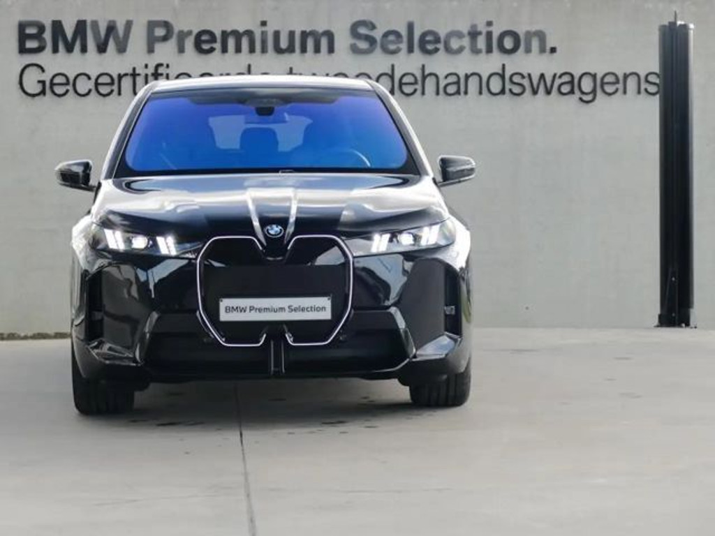 BMW iX