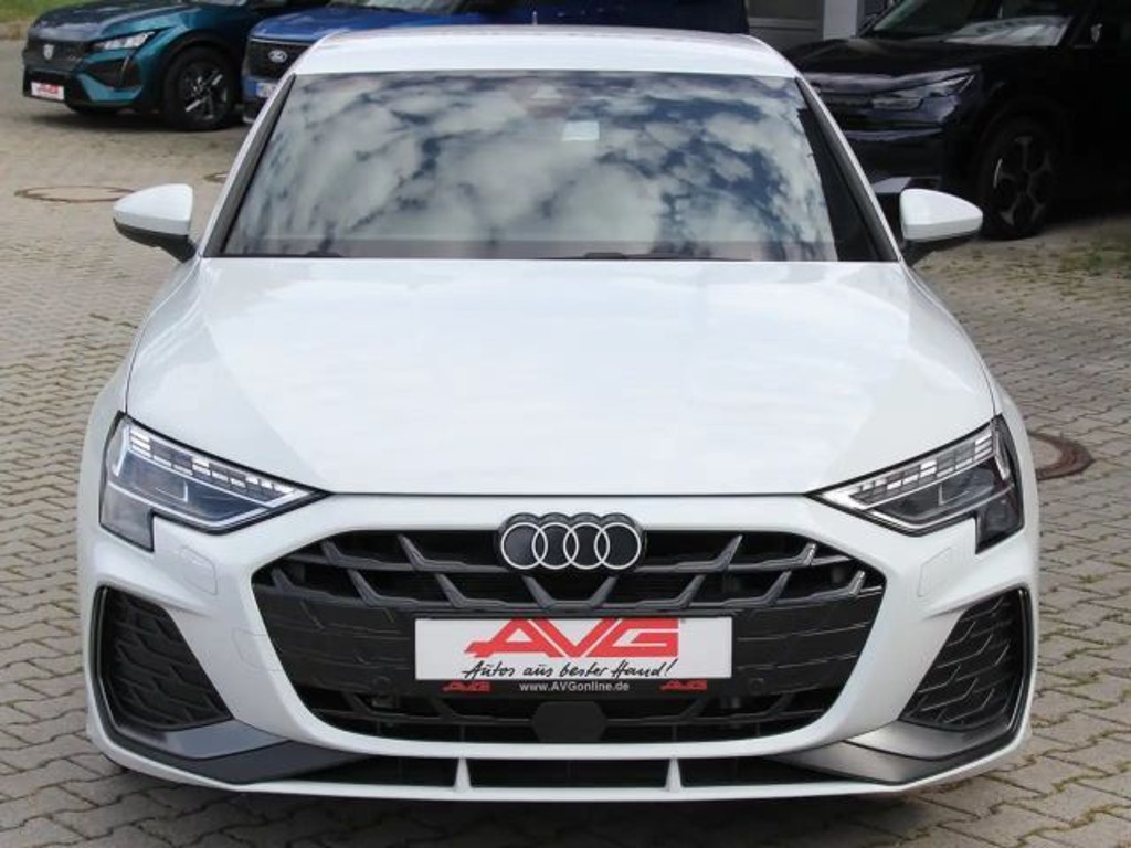 Audi A3 Sportback Sedan S-Line Hybride