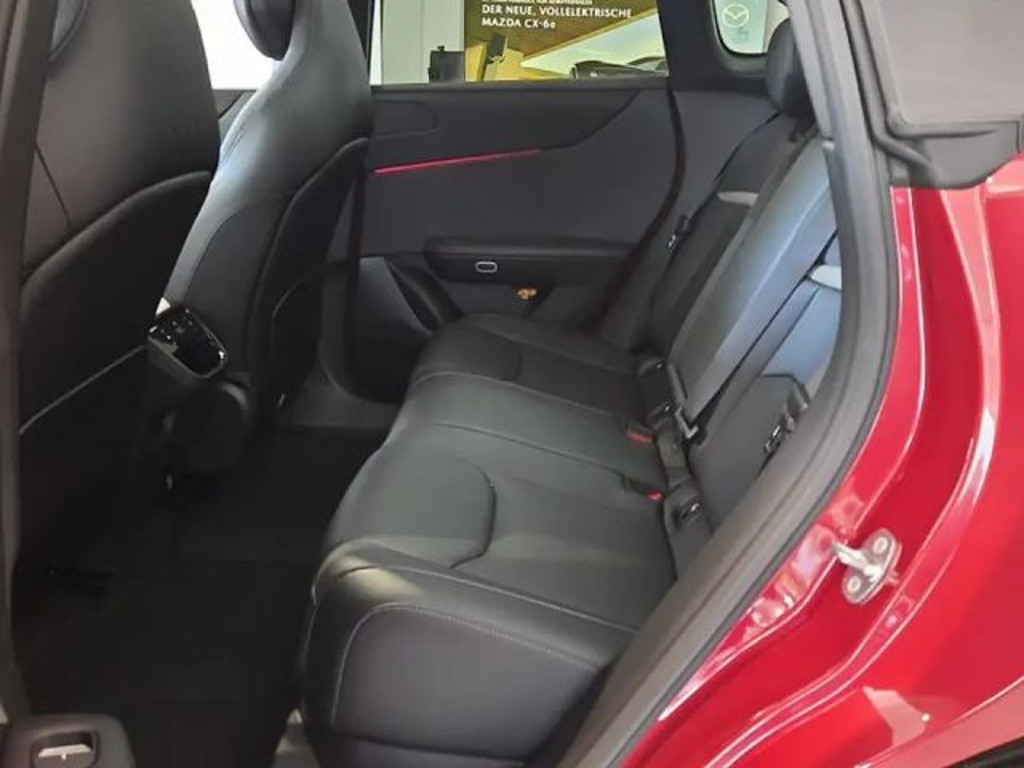 Mazda CX-6e