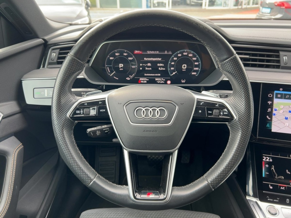 Audi e-tron