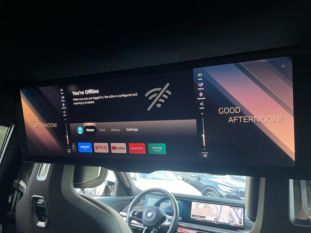 BMW i7