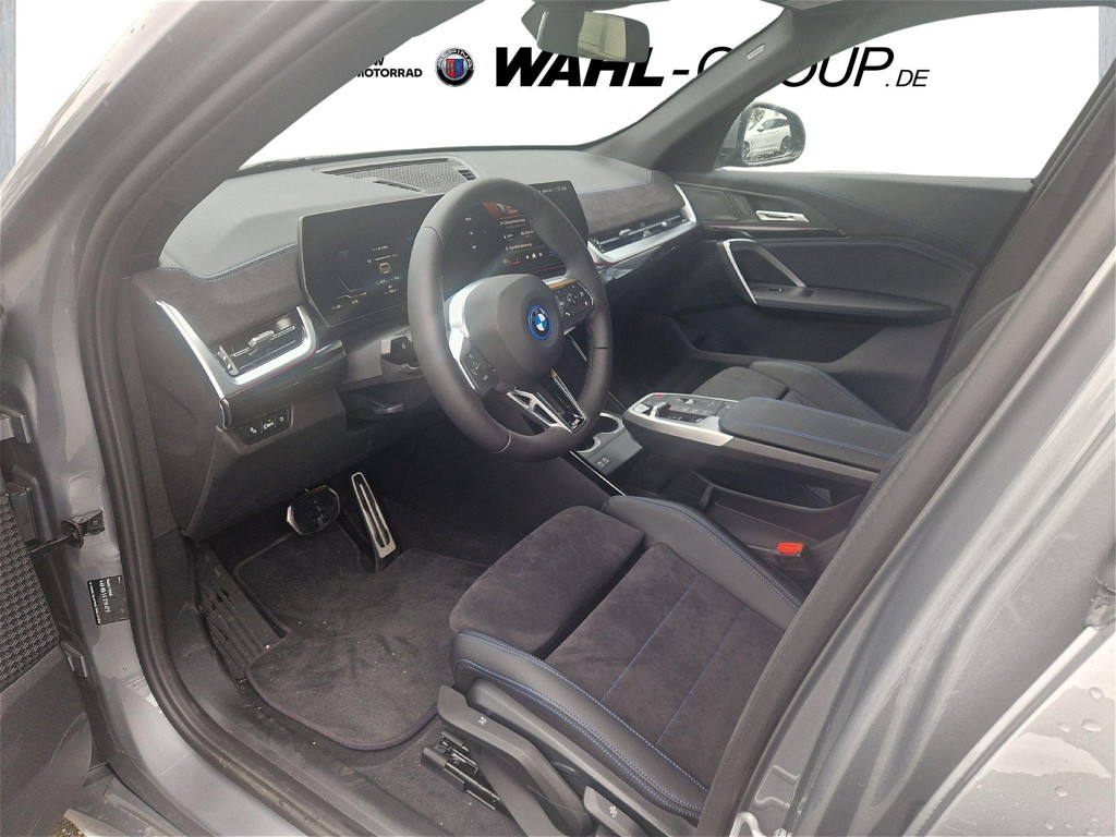 BMW iX2