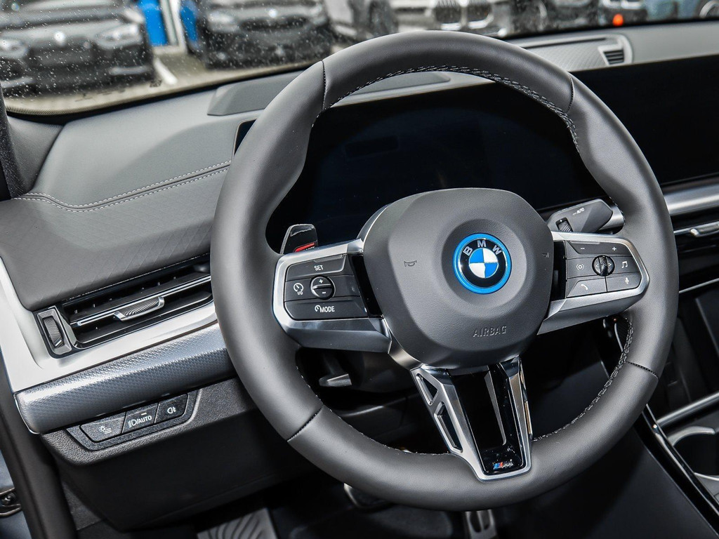 BMW iX2